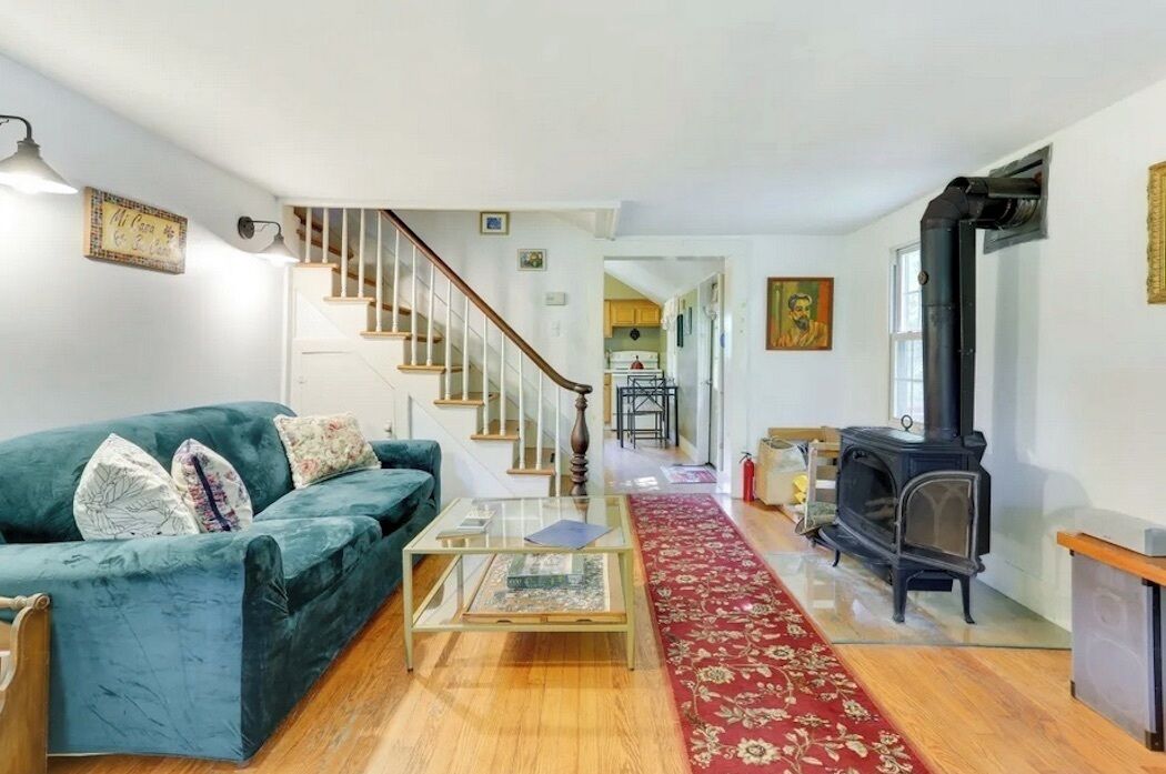 Private, Quaint 1870 Farmhouse