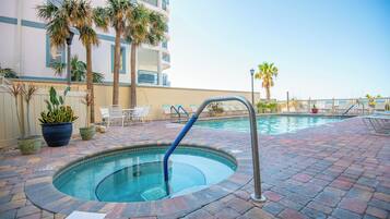 Udendørs pool, opvarmet pool