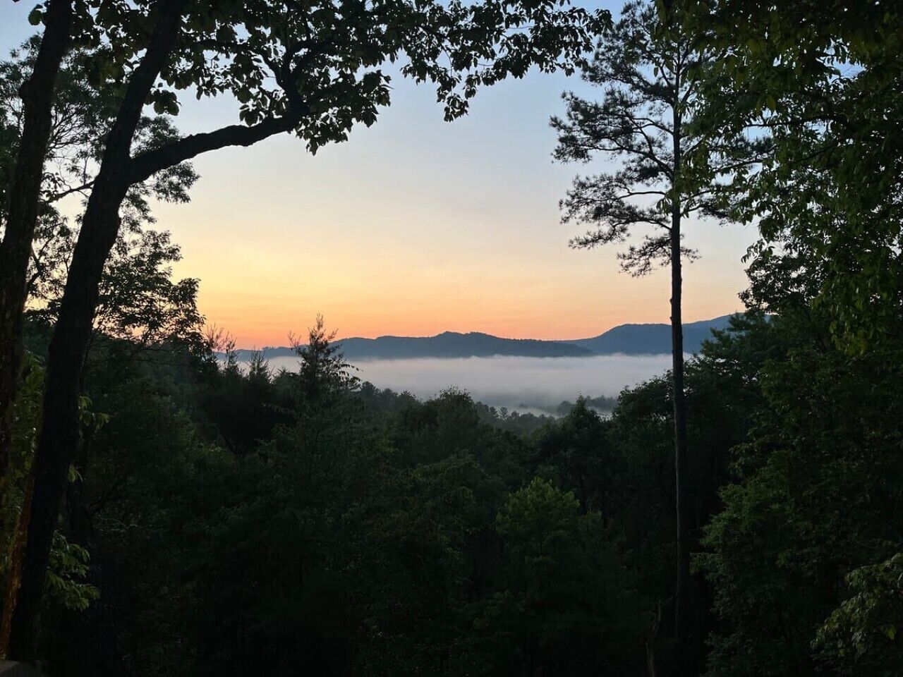 First Class Service. Incredible Views. Jacuzzi.