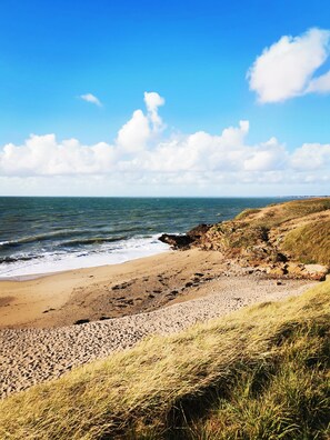 Nær stranden