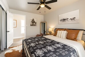 2 bedrooms, WiFi, bed sheets, wheelchair access