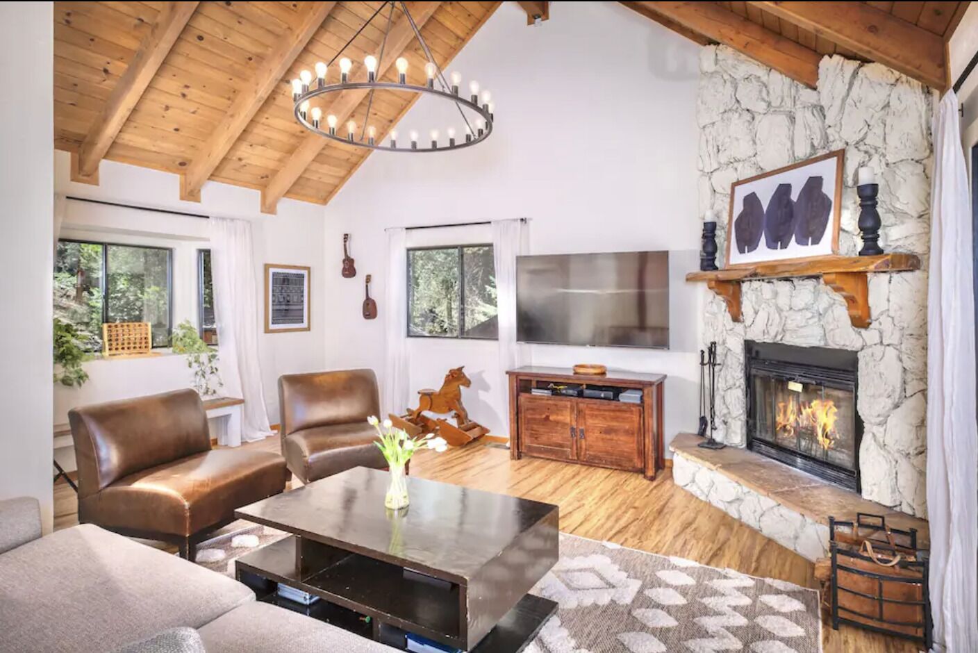 Escape to a Lake Arrowhead Haven!