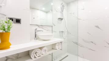 Exclusive Apartment, 1 Bedroom | Bathroom | Shower, rainfall showerhead, designer toiletries, hair dryer