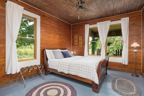 3 bedrooms, desk, free WiFi, bed sheets