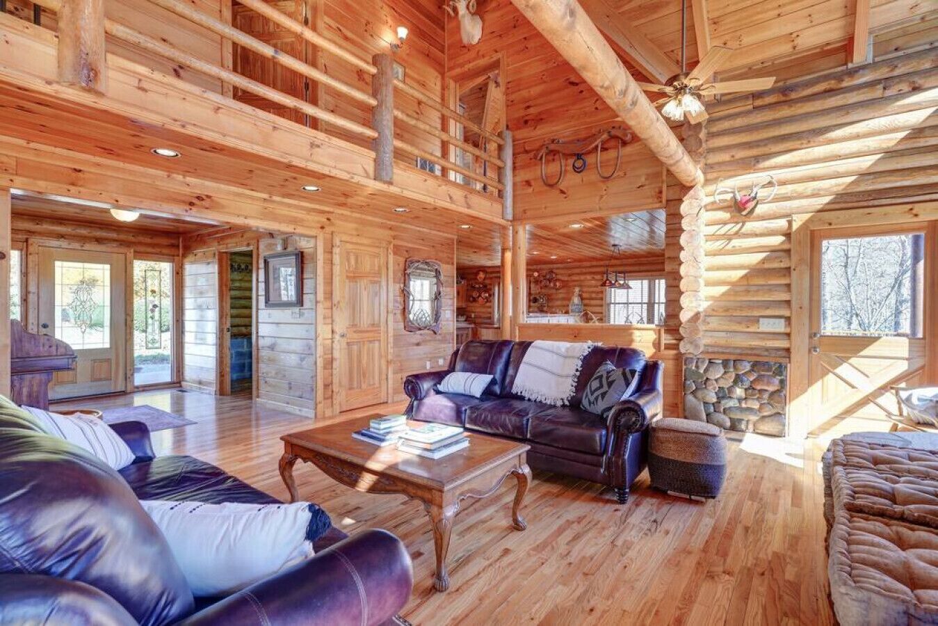 New Listing! Gorgeous Log Cabin - Luxurious feel!