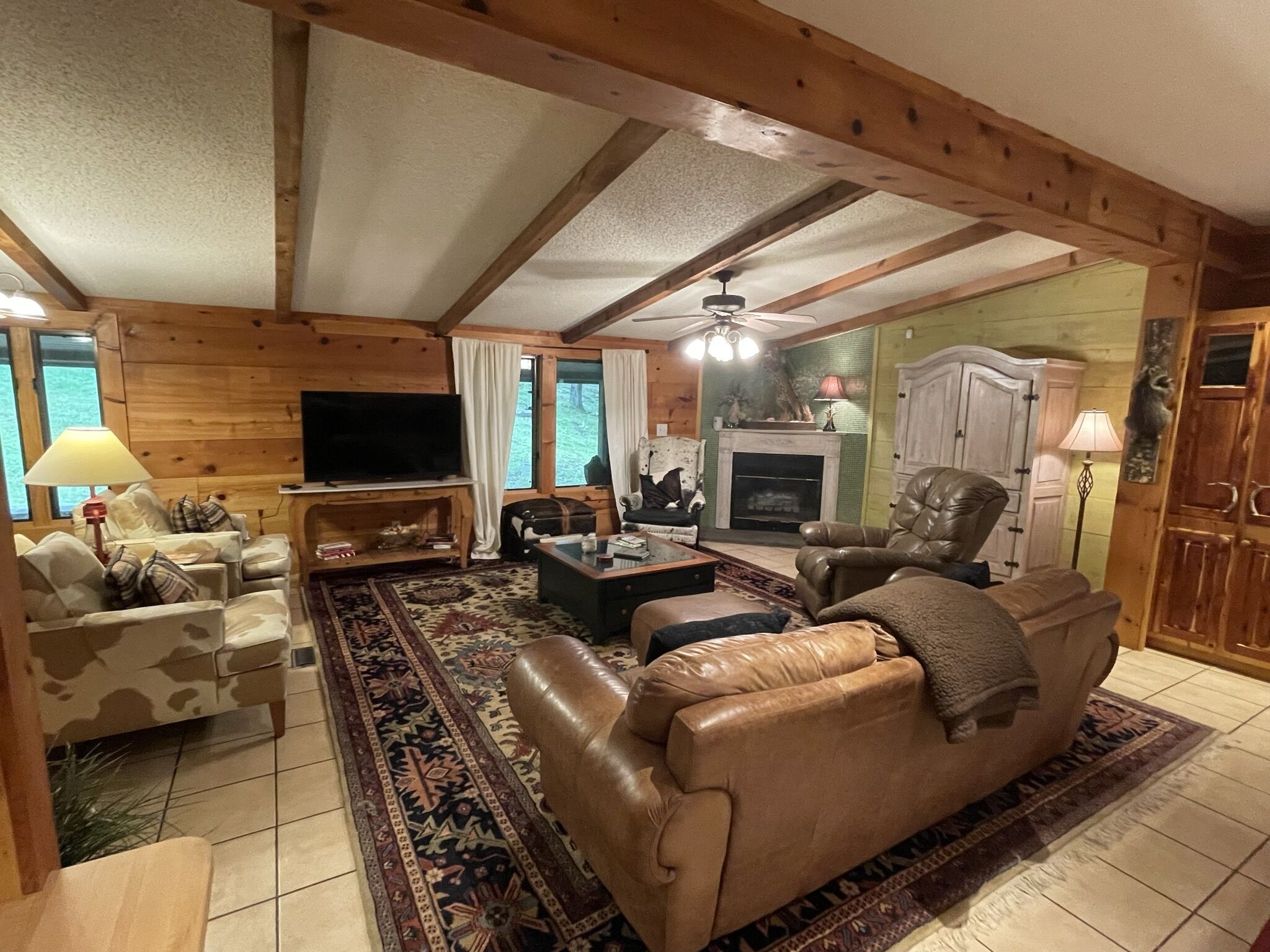 “Lakehouse Lounge” Lakefront, Kayaks & Disc Golf - Heber Springs