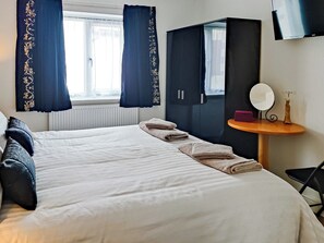2 bedrooms, free WiFi, bed sheets
