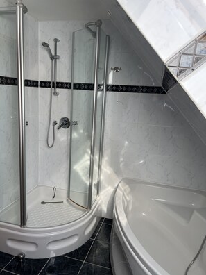 Bathtub, hair dryer - Lotseninsel ***Holiday home near the beach*** (Kappeln)
