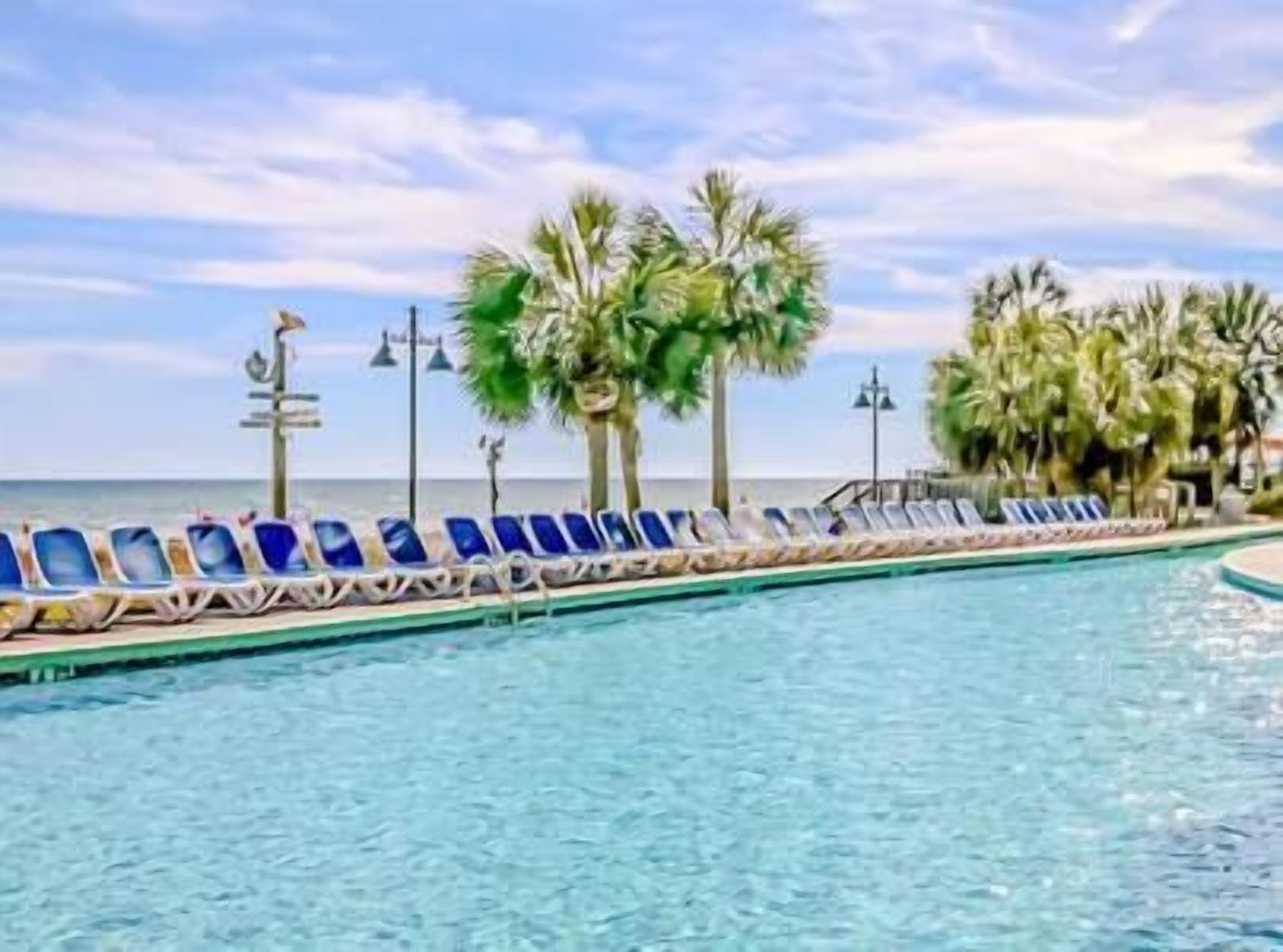 Una piscina cubierta, una piscina climatizada