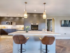 Geschirrspüler, Hochstuhl