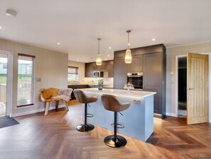 Dishwasher, high chair - A attractive and spacious Lodge with the River Eamont running beside it. (Pooley Bridge, Ullswater)