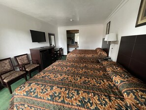 Double Room, Smoking | Desk, laptop workspace, free WiFi, bed sheets - Chino Motel (Chino)