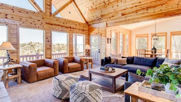 TV connectée, cheminée, baby-foot