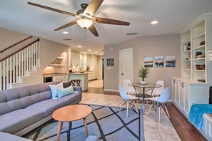 House, Multiple Beds, Fireplace, Garden View | Living room | TV, fireplace - Holly Hideaway (Austin)