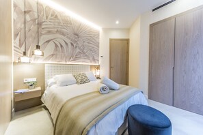 1 bedroom, desk, iron/ironing board, travel cot