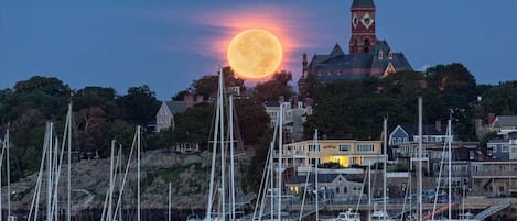 Hus (Blue Hour) | Exteriör