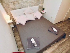 2 chambres, accès Internet, draps fournis