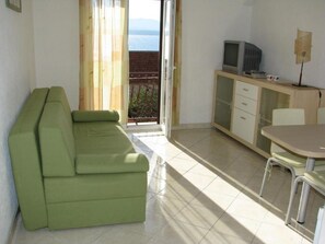 TV - Apartments Paloc - Standard One-bedroom Apartment with Balcony (Bol)