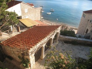 Property grounds - Apartment Račić - Two-bedroom Apartment with Balcony and Sea View (Bol)