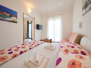 1 bedroom, WiFi, bed sheets - Apartments Vujina - Studio 1 (Kastel Stafilic)