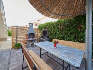 Outdoor dining - Apartments Vujina - Studio 2 (Kastel Stafilic)