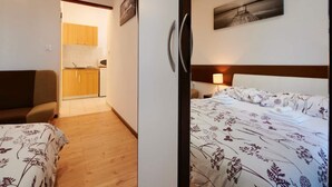 1 室のベッドルーム、WiFi、ベッドシーツ