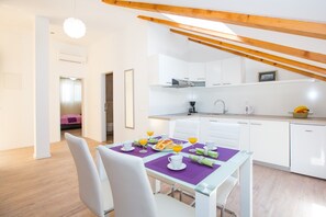 Dining - City Apartments Lani - Superior One bedroom Apartment with Terrace (Dubrovnik)