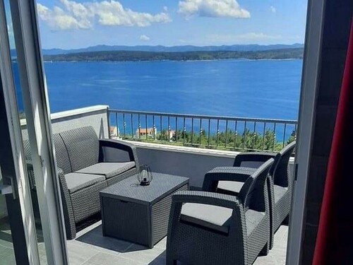 Apartments Dobrila - One Bedroom Apartment with Terrace and sea view