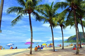 Am Strand, 16 Strandbars