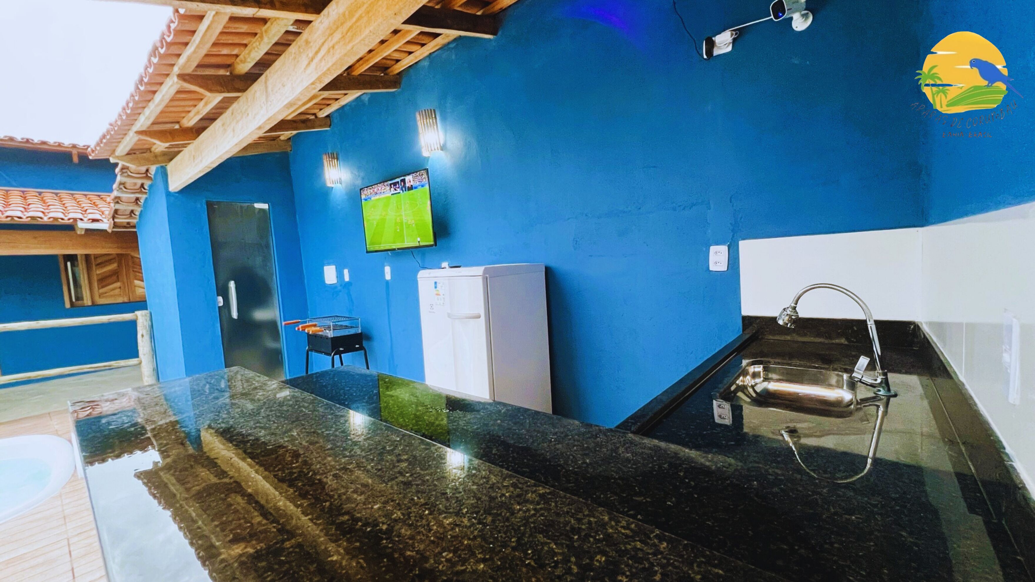 Fridge, microwave, stovetop, blender