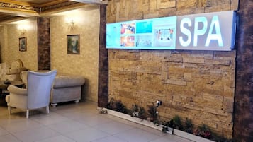 Área de estar no saguão