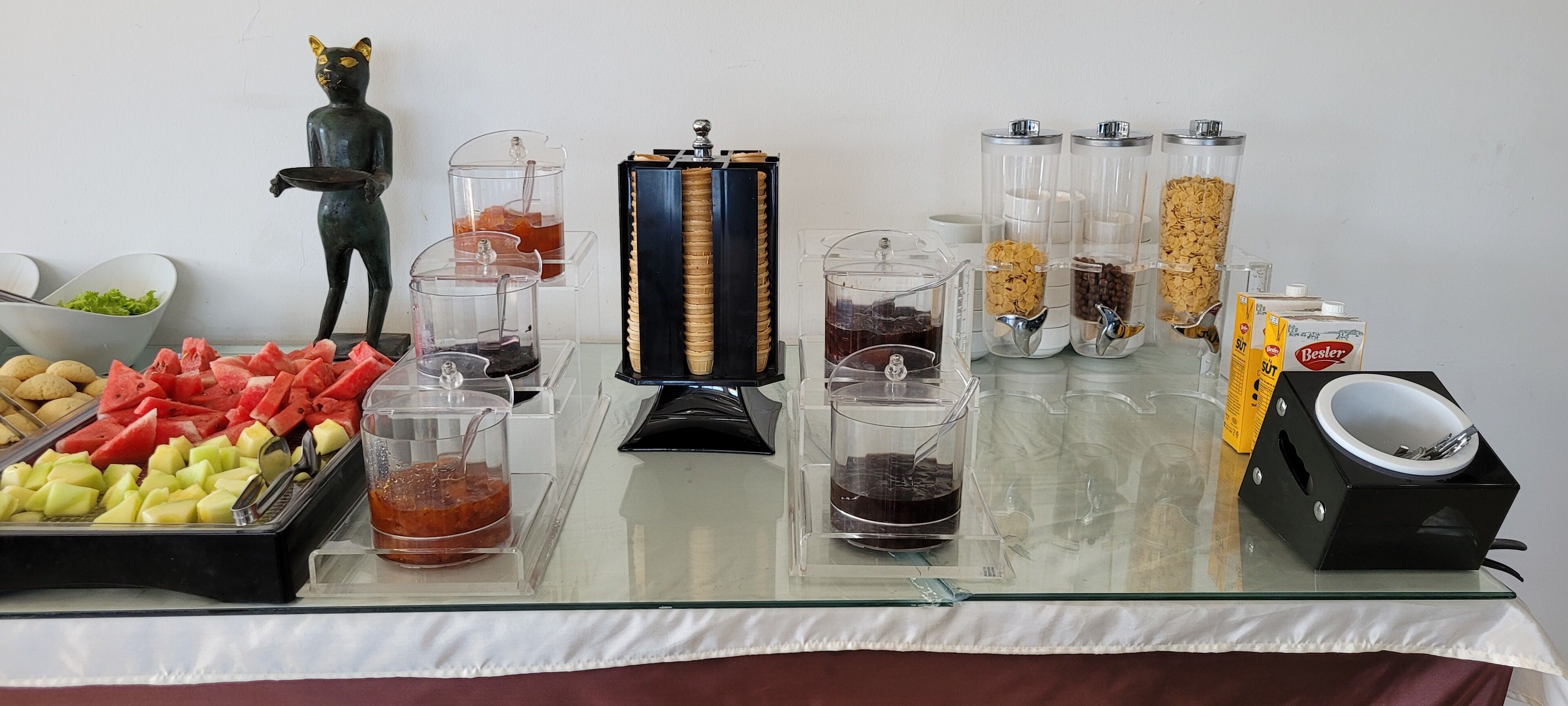 Desayuno continental gratuito y diario