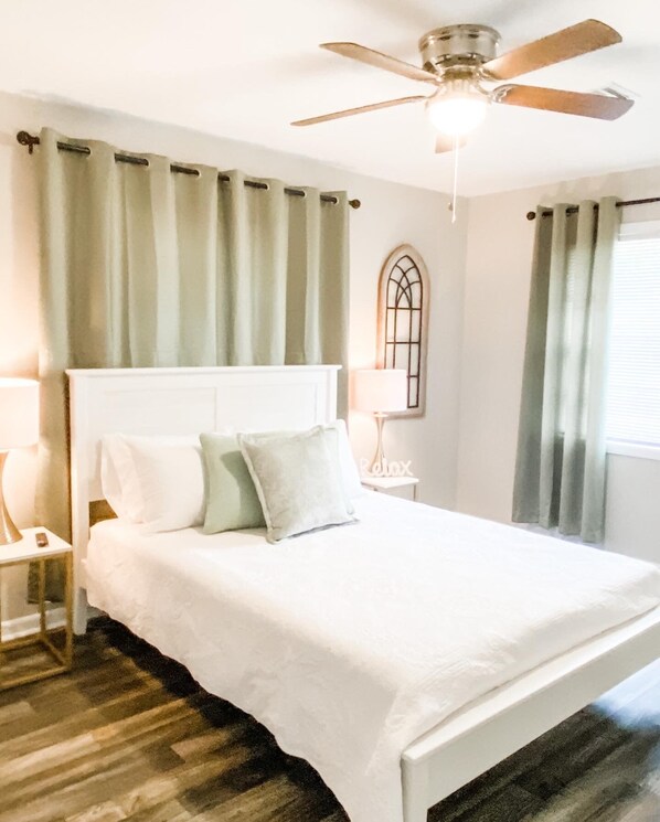 2 bedrooms, iron/ironing board, free WiFi, bed sheets