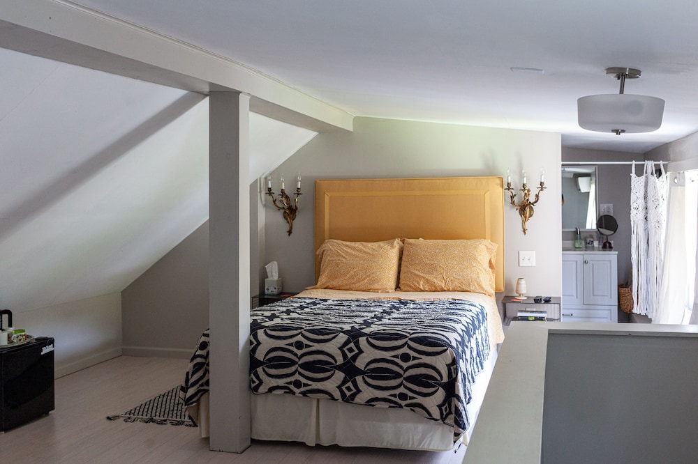 Private Guest Area in Plant Based Bed and Breakfast