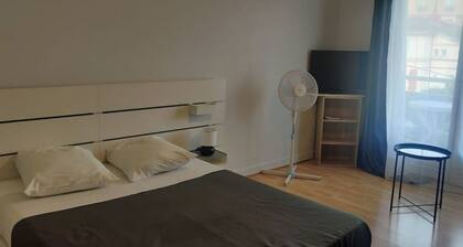 Comfortable studio with balcony in ChĂątelguyon - 31