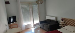 Interior - Comfortable studio with balcony in Chatel-Guyon - 14 (Châtel-Guyon)