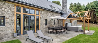5 bedroom accommodation in New Radnor, near Presteigne