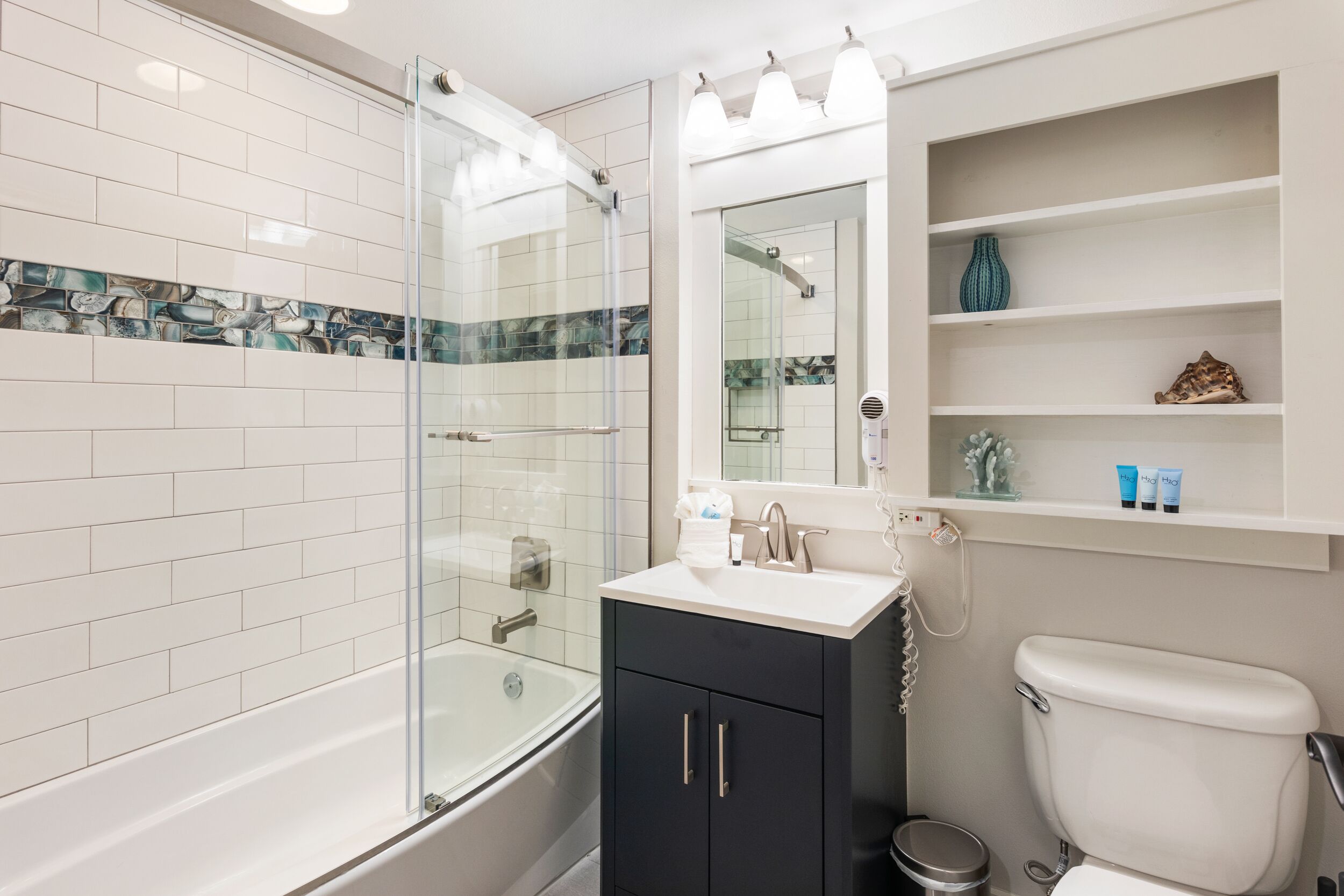 Tranquil Sandestin studio with pool views