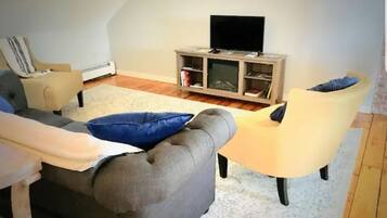 Smart-tv och eldstad