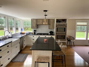 Private kitchen - Modern Cape House Minutes From Beaches, Winery, Brewery (East Falmouth)