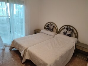 3 bedrooms, iron/ironing board, travel cot, bed sheets