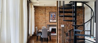 4 Bed, 3 Bath Loft in Downtown Louisville! Amazing River Views! Private Deck!