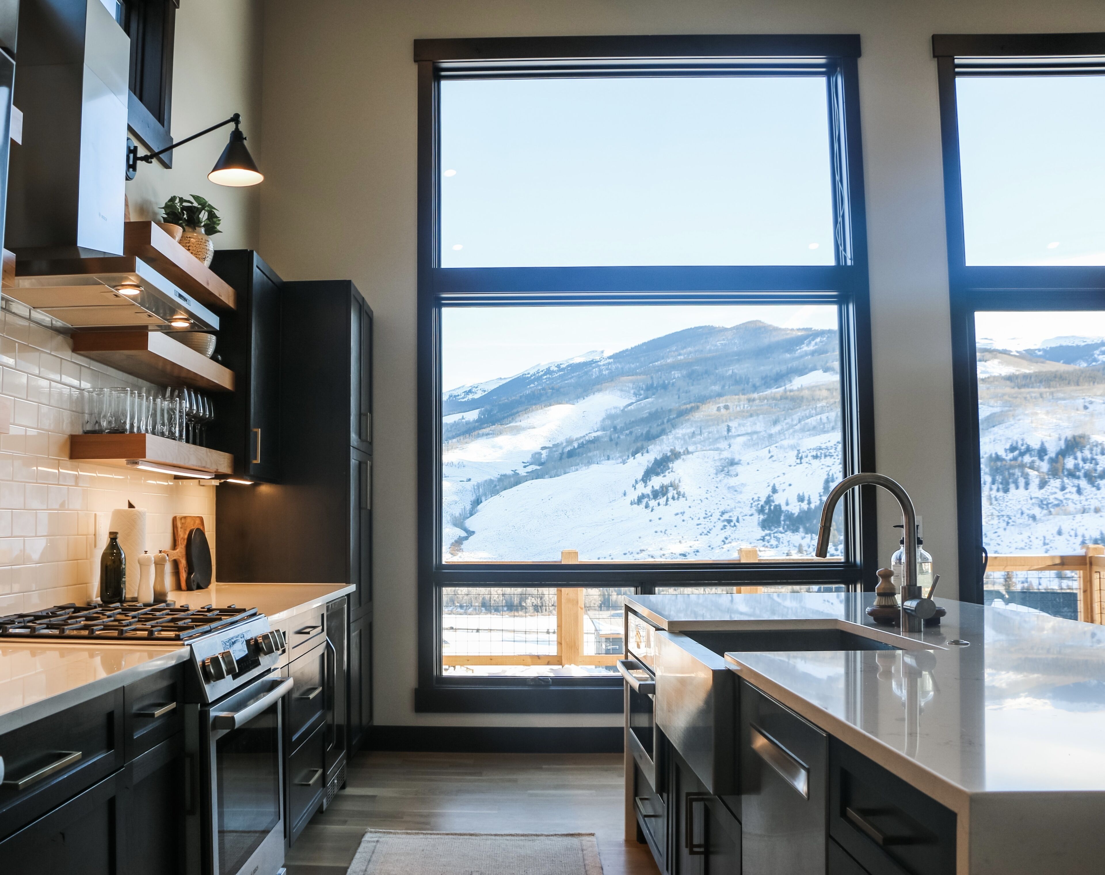 Luxury Modern Retreat centrally located to the best ski resorts in CO!
