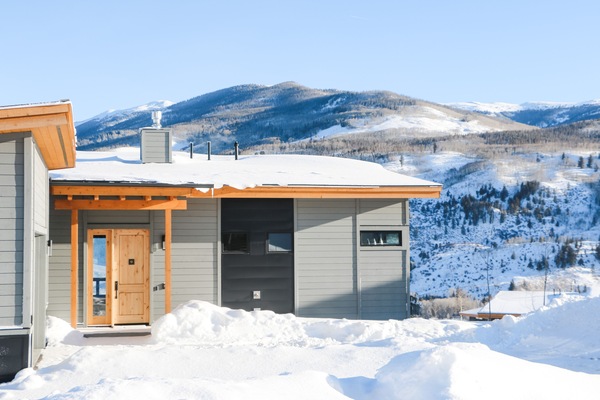 Bluebird Mountain Retreat