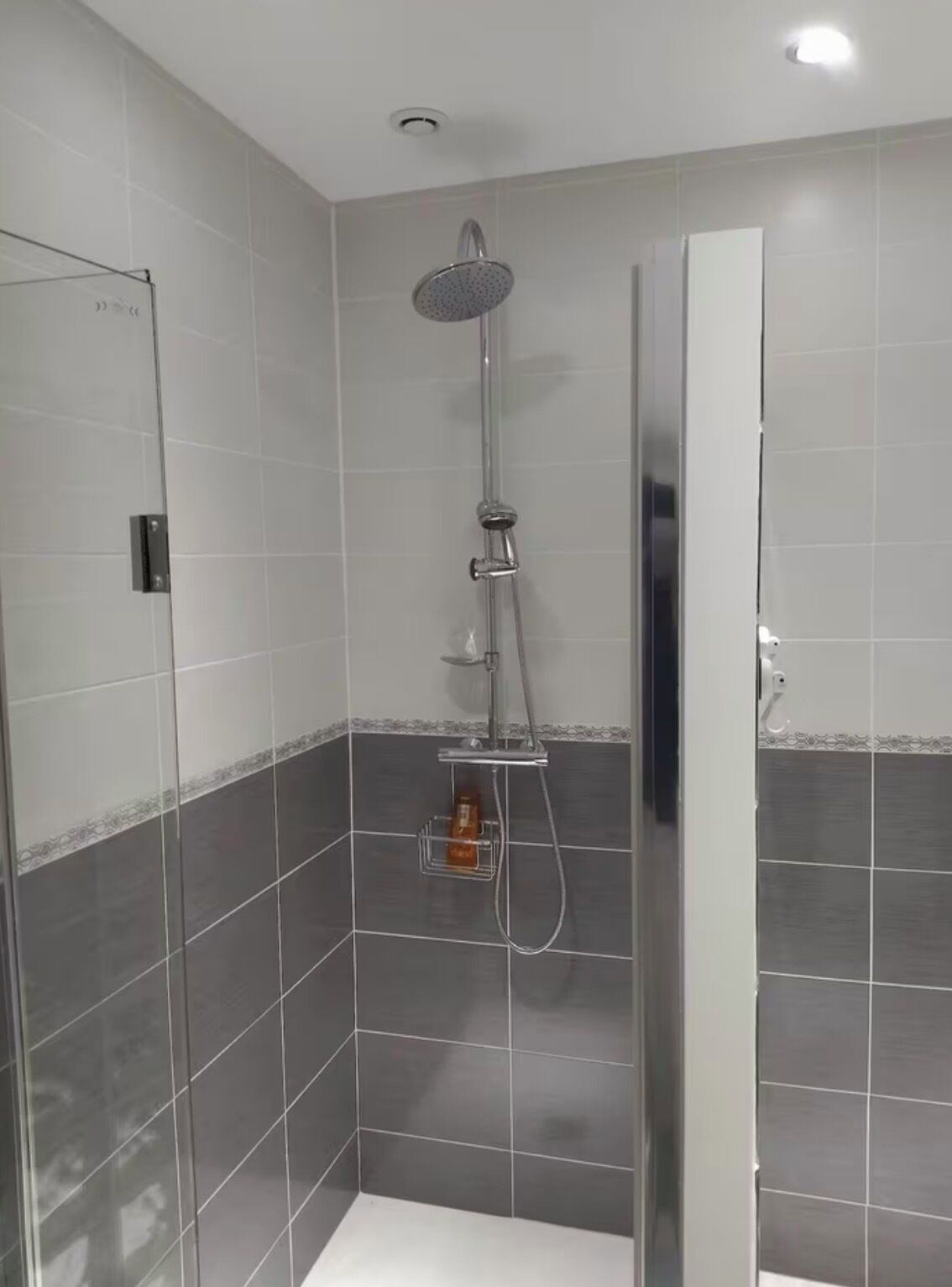 Douche, papier toilette