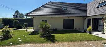 Comfortable apartment with garden access and weights room