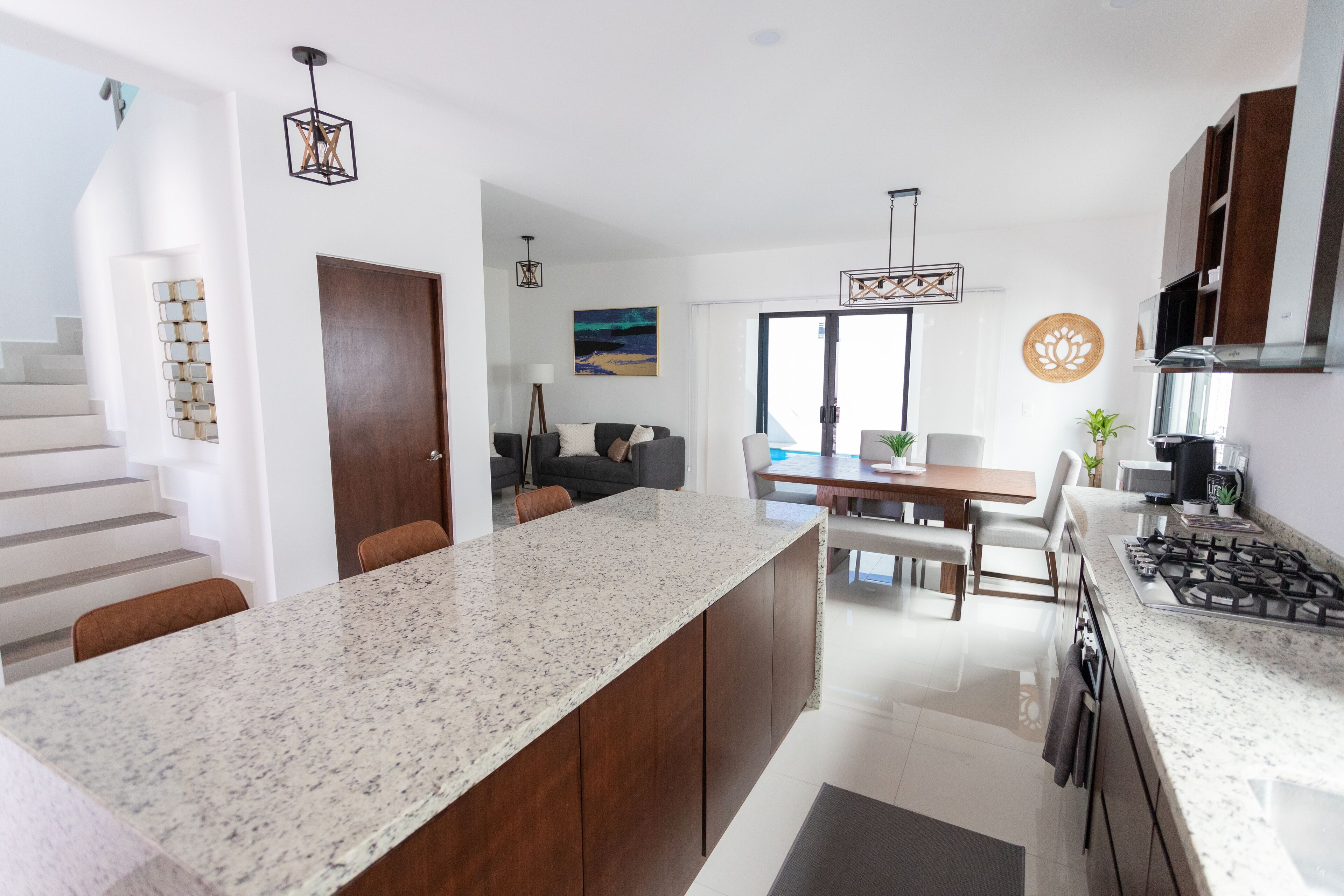 Casa Blanca - near the beach with pool