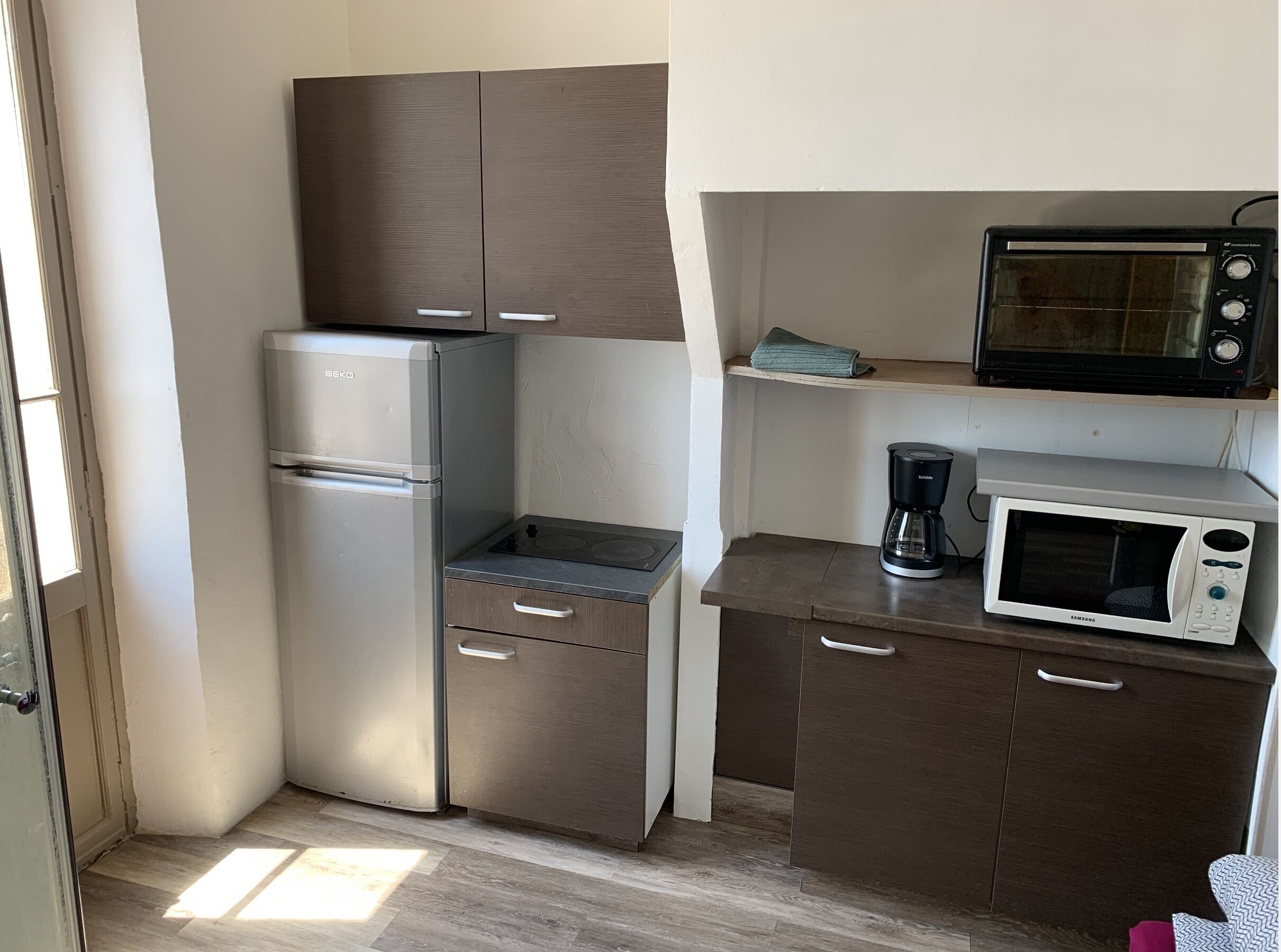 With or without a car: shops, beaches, town centre, transport etc.