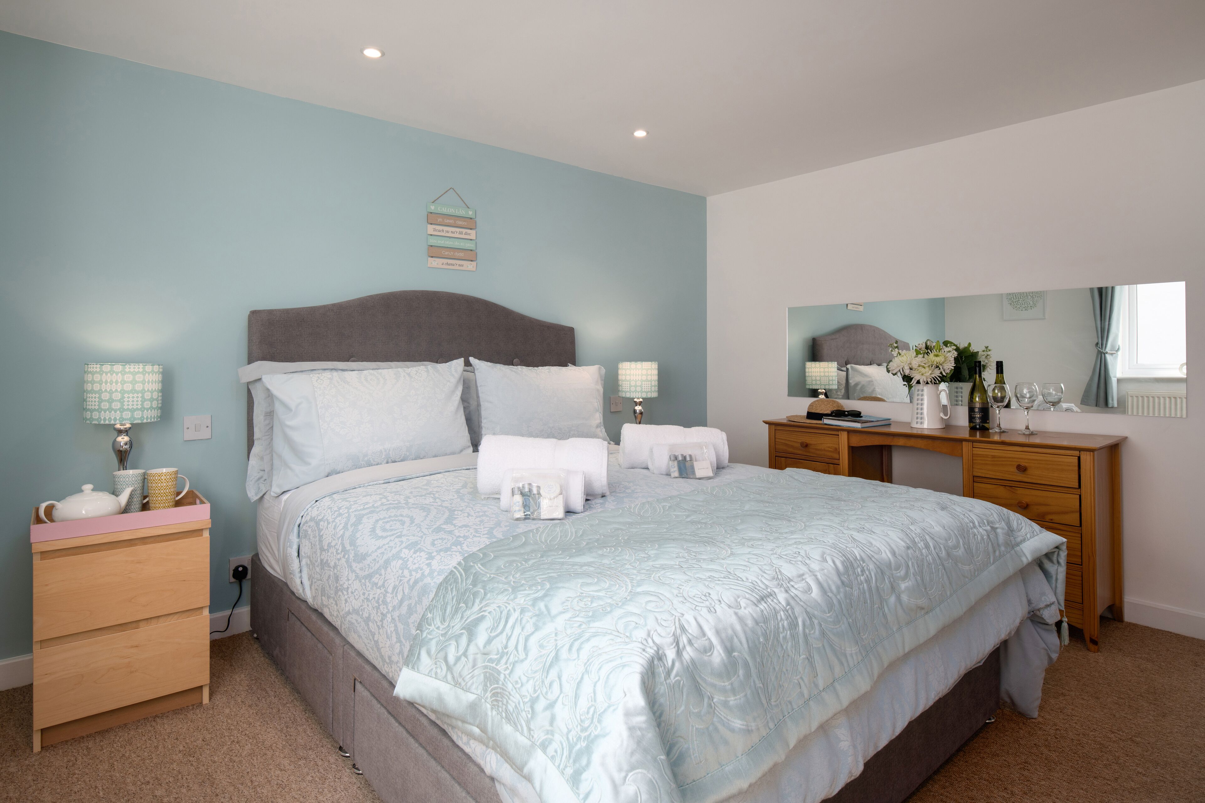 Perfect hub for Snowdonia visitors