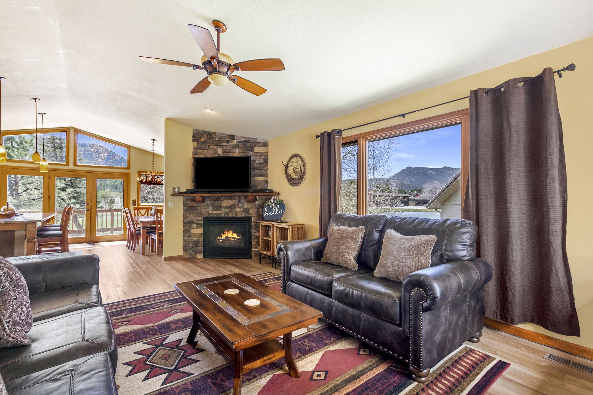 Elk on the Greens - Located on the 2nd Fairway at 9 Hole Golf Course - Views of Lake Estes